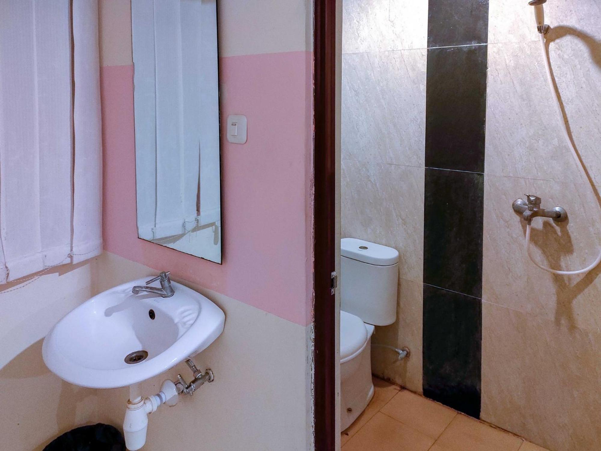 Reddoorz Near Jalan Jendral Sudirman 2* Manado