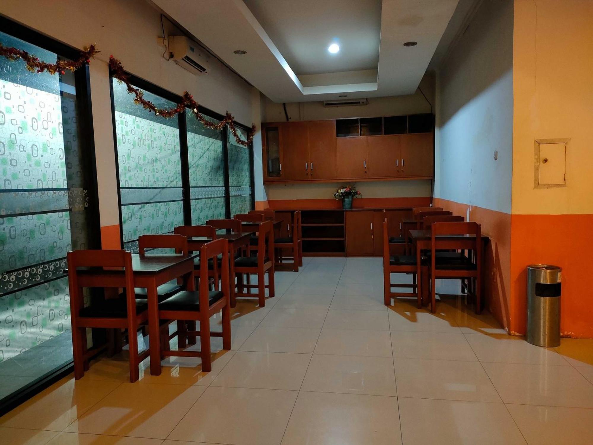 Hotel Reddoorz Near Jalan Jendral Sudirman