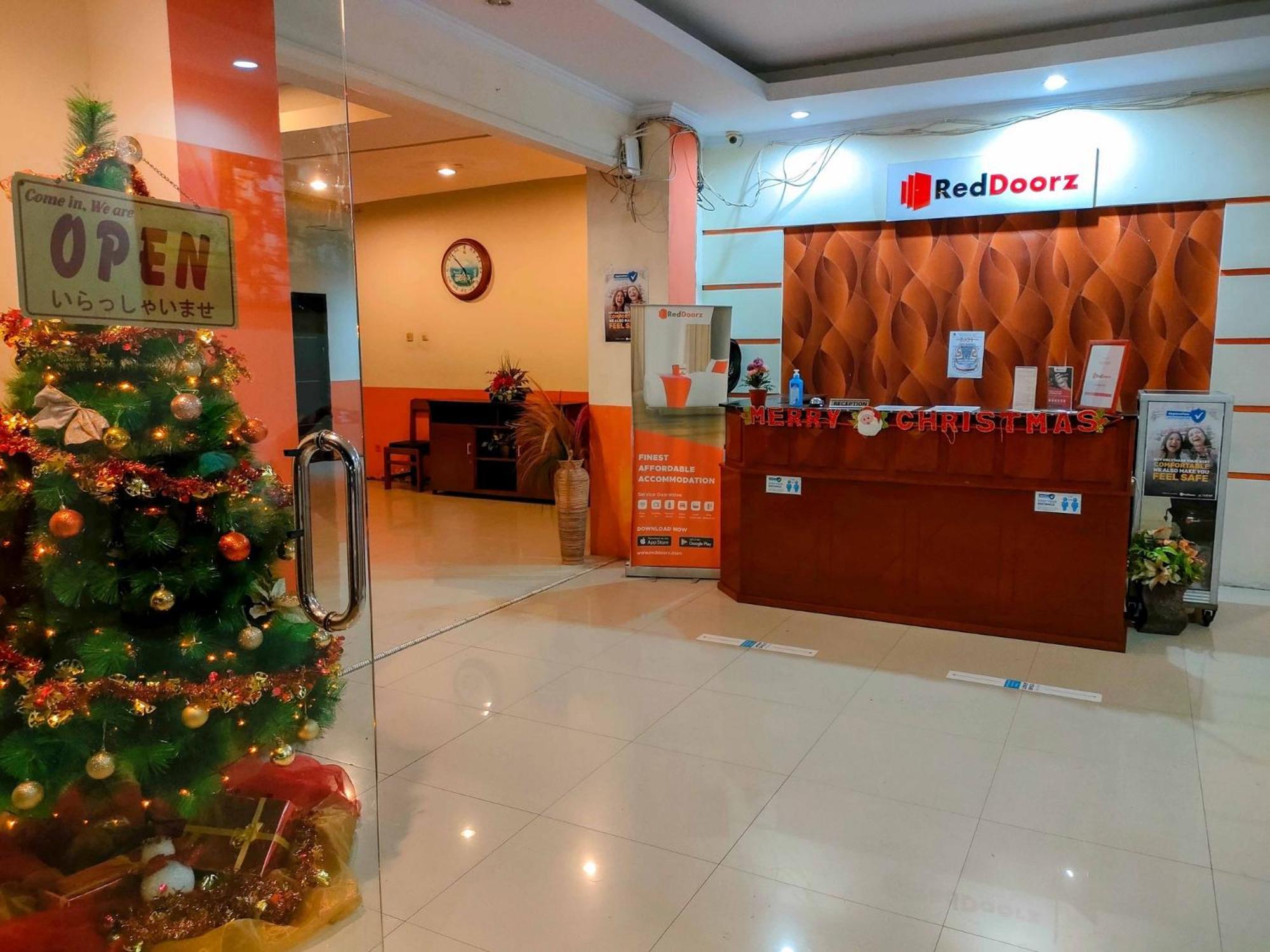 Reddoorz Near Jalan Jendral Sudirman Hotel 2*