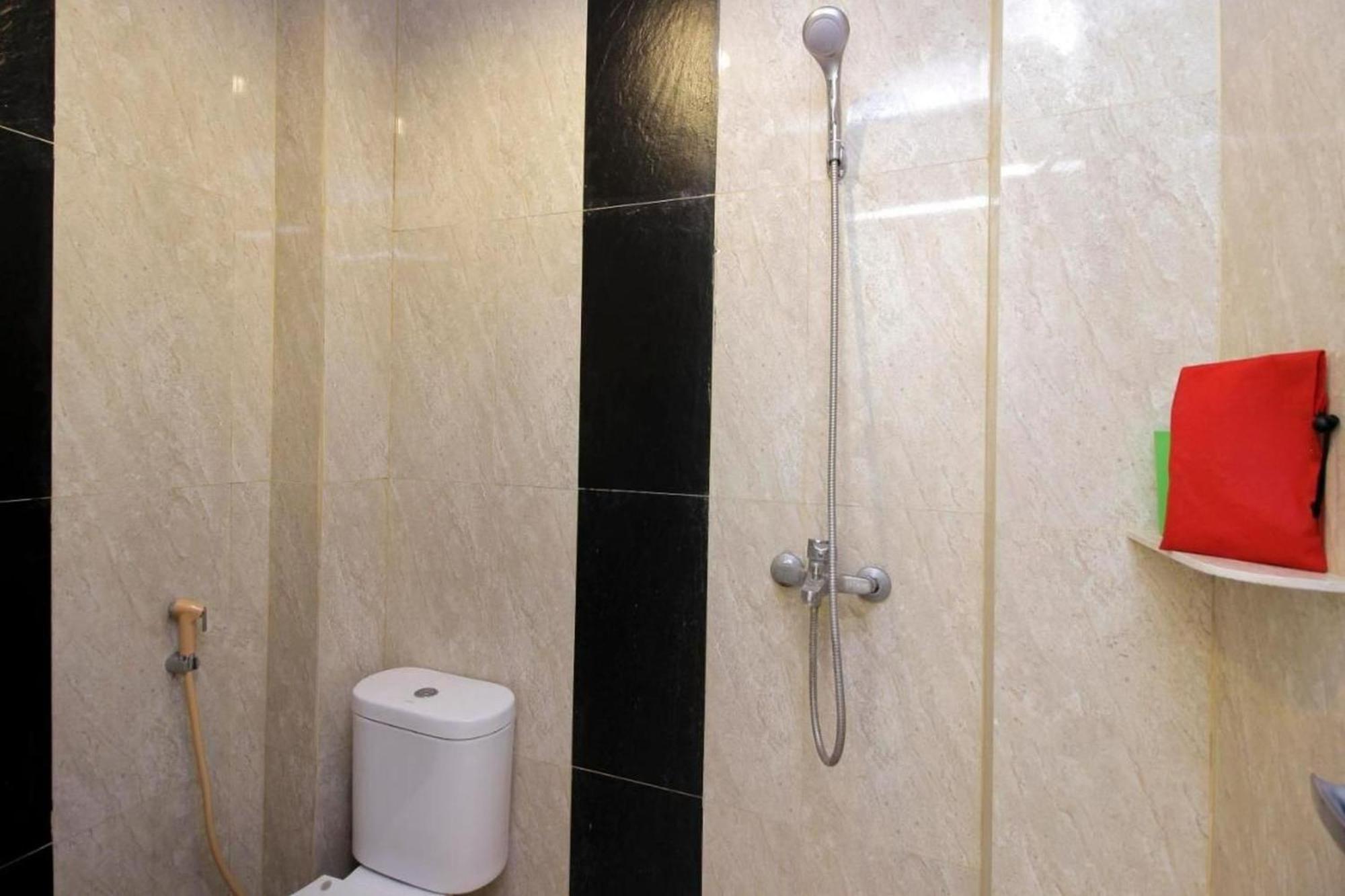 Hotel Reddoorz Near Jalan Jendral Sudirman Manado