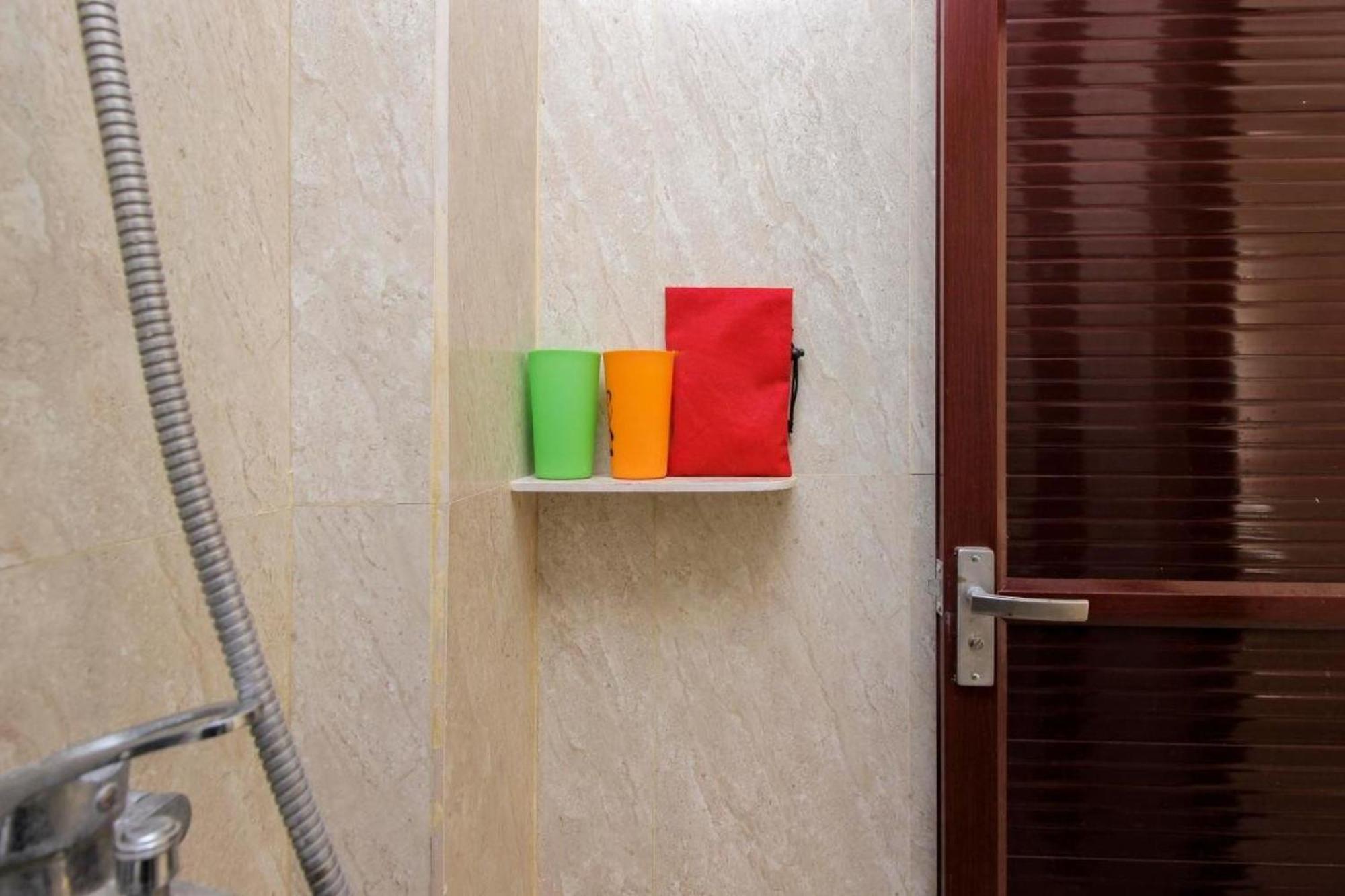 Hotel Reddoorz Near Jalan Jendral Sudirman Manado